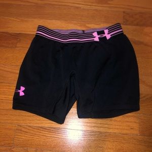Athletic under armour shorts size small